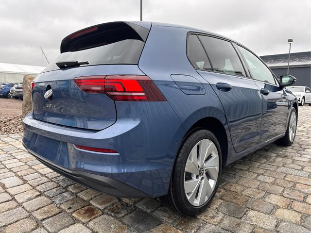 Volkswagen / Golf / Blau / / / , Beispielbilder, ggf. teilweise mit Sonderausstattung