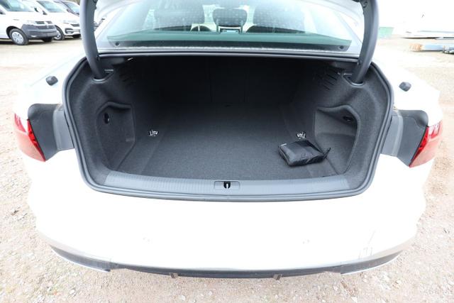 Audi A4 Limousine S line Lim 40 TDI 204 tronic LED Nav PDC+ 