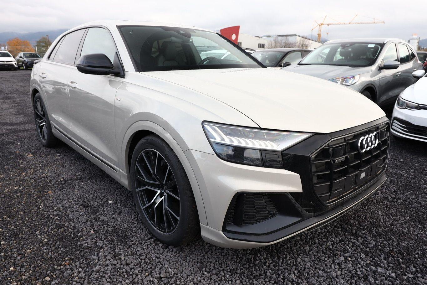 Audi Q8 S Line 50 TDI 2xS 22Z Tour Matrix Pano HUD B O