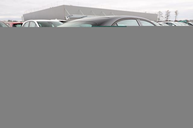 Mercedes-Benz C-Klasse C 180 Aut. LED Nav ParkAss Kam SHZ SpiegelP 17Z 