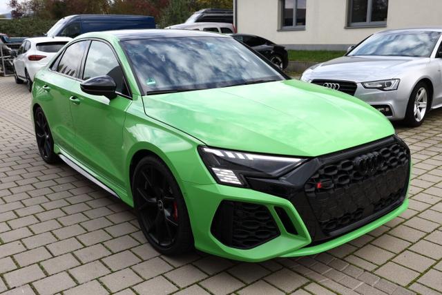 Audi RS3 - 2.5 TFSI 400 Limo Matrix Nav Vmax AGA Kam