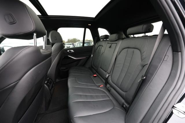 BMW X5 xDrive 40i 333 Steptr. X-Line Laser Pano HUD 