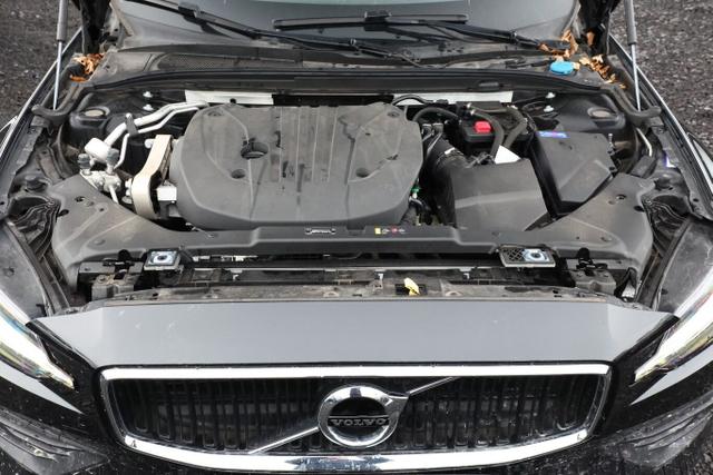 Volvo V60 Pro V 60 B3 163 DCT7 Momentum LED Nav Harm-K Kam 