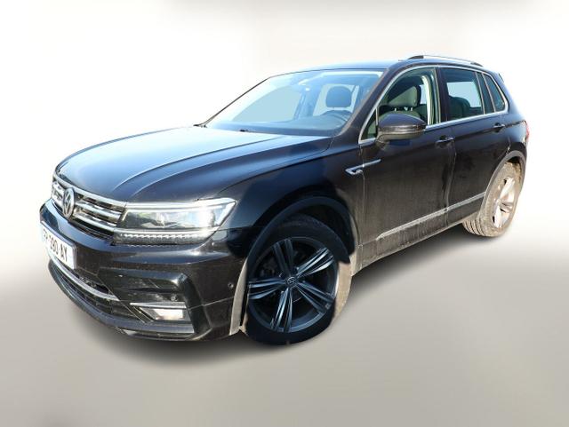 Volkswagen Tiguan - Highline 2.0 TDI 150 DSG LED Pano R-Line