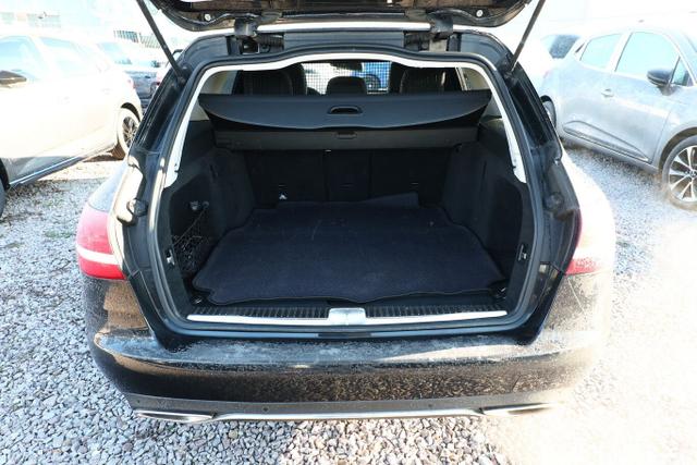 Mercedes-Benz C-Klasse AVANTGARDE C 300 T 245 Aut. LED Pano ParkAs Kam 