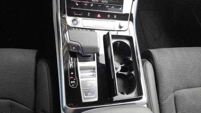 Audi Q8 S line 55TFSI Facelift 2xS AssistenzP+ 22Z Pano 