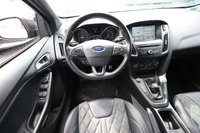 Ford Focus Turnier 1.5 EB 182 ST-Line Nav PDC SHZ 