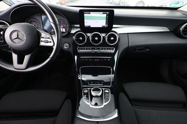 Mercedes-Benz C-Klasse Sport C 220d T Avantgarde LED Nav EHK Kam 17Z 