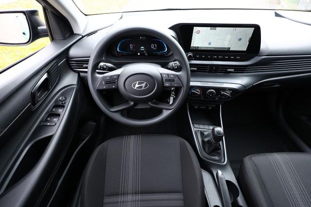 Hyundai i20 Select 1.2 MPI 79 Nav Kam PDC SmartL Klima 