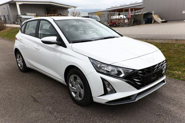 Hyundai i20 Select 1.2 MPI 79 Nav Kam PDC SmartL Klima 