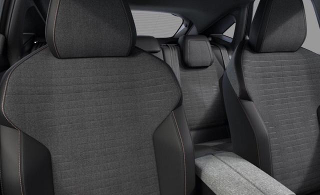 Peugeot 3008 Allure MHEV 136 eDSC6 ACC 360° SHZ PanoNav 