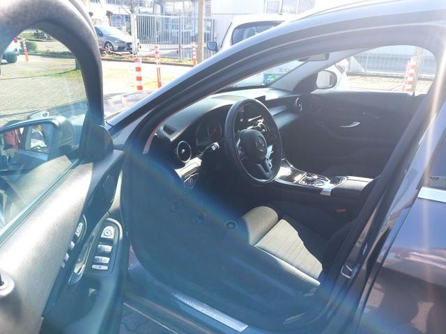 Mercedes-Benz C-Klasse Sport C 220d T Avantgarde LED Nav EHK Kam 17Z 