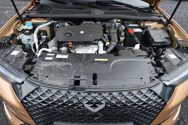 DS Automobiles 4 Performance Line 1.5 BHDi 130 EAT8 Perf. ACC el.HK SHZ 