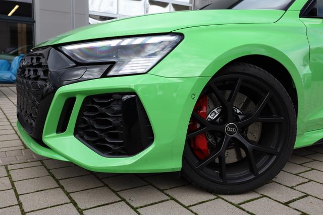 Audi RS3 2.5 TFSI 400 Limo Matrix Nav Vmax AGA Kam 