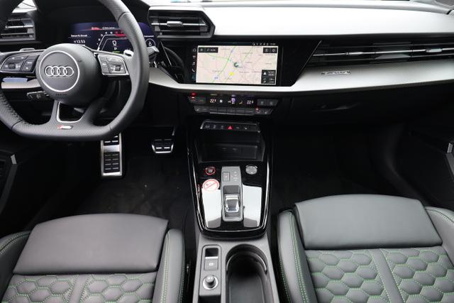 Audi RS3 2.5 TFSI 400 Limo Matrix Nav Vmax AGA Kam 