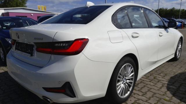 BMW 3er Sport Line 318i Aut. 156 CockpitPlus Nav SHZ PDC 