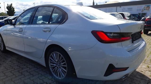 BMW 3er Sport Line 318i Aut. 156 CockpitPlus Nav SHZ PDC 