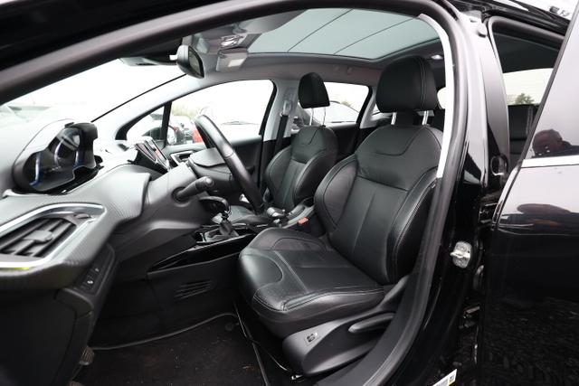 Peugeot 2008 Allure 1.2 PT 130 Pano ParkAs Kam Nav SHZ 