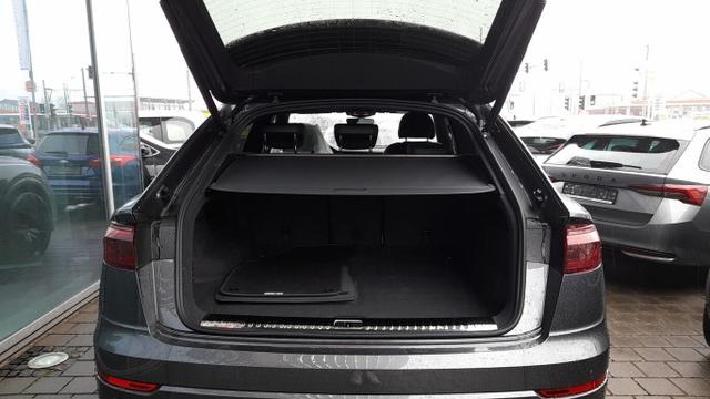 Audi Q8 S line 55TFSI Facelift 2xS AssistenzP+ 22Z Pano 