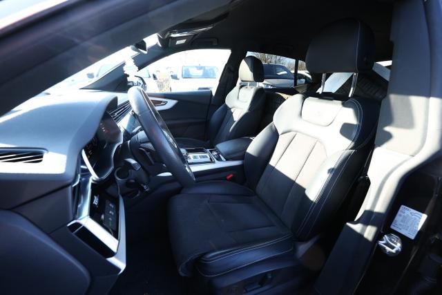 Audi Q8 55 TFSI quattro tiptr. S line Sport 21Z Matri 