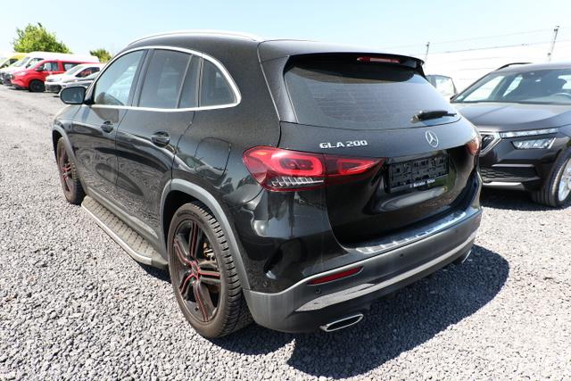 Mercedes-Benz GLA AMG Line 200 DCT Leder ParkAs LED eHK SHZ 