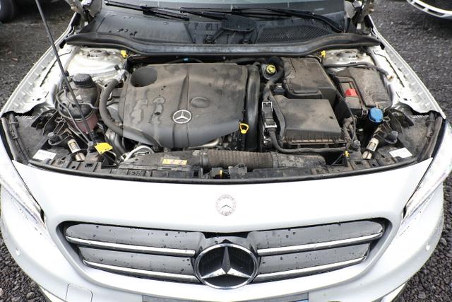 Mercedes-Benz GLA AMG Line 200 d NightP Pano Nav ParkAs Temp 