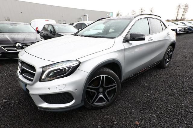 Mercedes-Benz GLA AMG Line 200 d NightP Pano Nav ParkAs Temp 