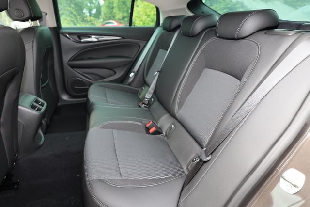 Opel Insignia Edition 1.5 Diesel 122 Aut. LED PDC 