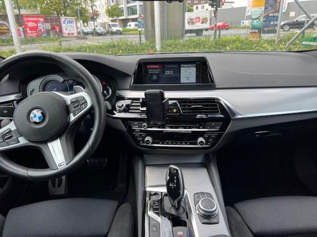 BMW 5er M Sport 530e Steptronic LED Nav LM19Z ParkAs PDC 