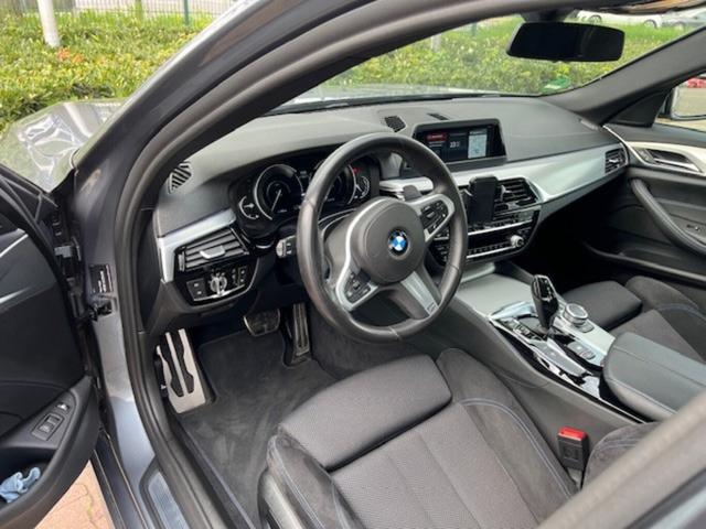 BMW 5er M Sport 530e Steptronic LED Nav LM19Z ParkAs PDC 