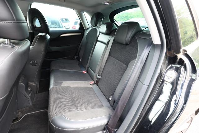 Citroën C4 Shine 1.6 BHDi 120 Nav Pano PDC Temp KeyL 17Z 