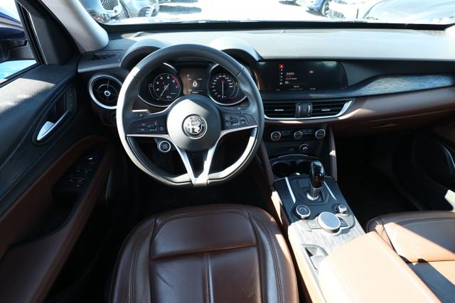 Alfa Romeo Stelvio Super 2.0 Turbo 280 Q4 Leder EHK 19Z PDC LaneA 