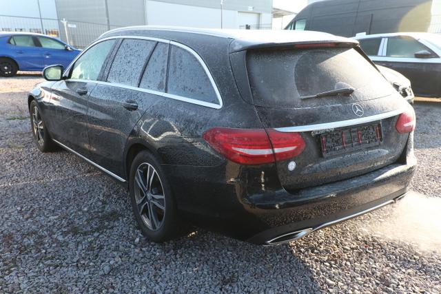 Mercedes-Benz C-Klasse AVANTGARDE C 300 T 245 Aut. LED Pano ParkAs Kam 