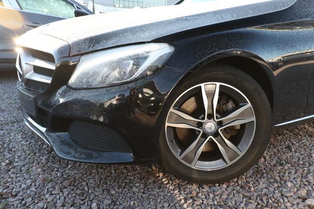 Mercedes-Benz C-Klasse AVANTGARDE C 300 T 245 Aut. LED Pano ParkAs Kam 