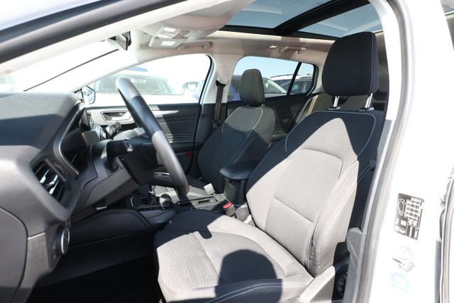 Ford Focus Turnier Titanium 1.5 EB Pano DesignP LED B&O ParkA 