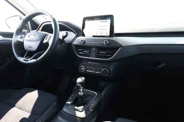Ford Focus Turnier Titanium 1.5 EB Pano DesignP LED B&O ParkA 