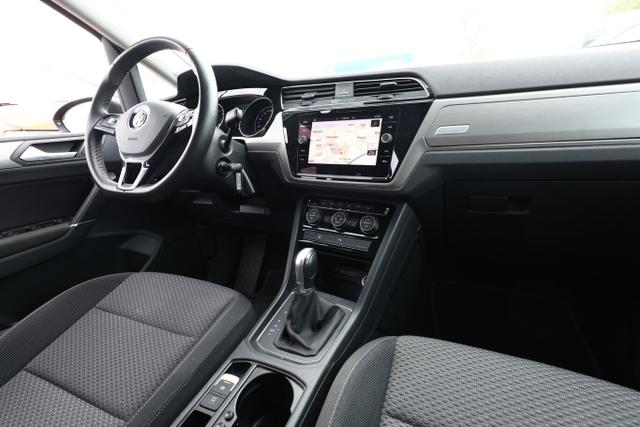 Volkswagen Touran Comfortline 1.5 TSI 150 DSG Nav ACC PDC 