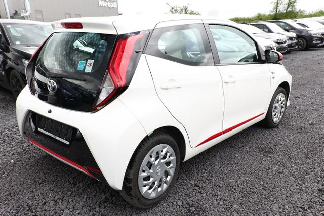 Toyota Aygo x-play 1.0 72 Kam DAB SafetyS Klima LM15Z 