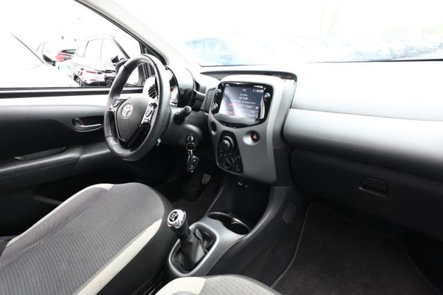 Toyota Aygo x-play 1.0 72 Kam DAB SafetyS Klima LM15Z 