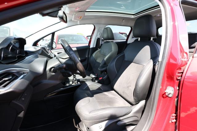 Peugeot 2008 Crossway 1.2 PT 130 Nav. PDC SHZ 