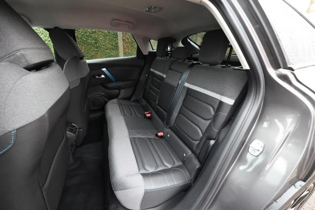 Citroën ë-C4 Shine e-C4 50kWh Nav Kam HUD 18Z Keyl ACC PDC 