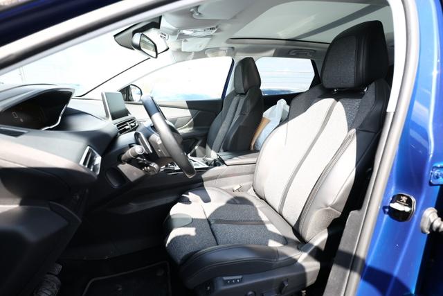 Peugeot 3008 Allure 2.0 BHDi 180 Aut Pano StandH LED Nav 