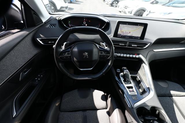 Peugeot 3008 Allure 2.0 BHDi 180 Aut Pano StandH LED Nav 
