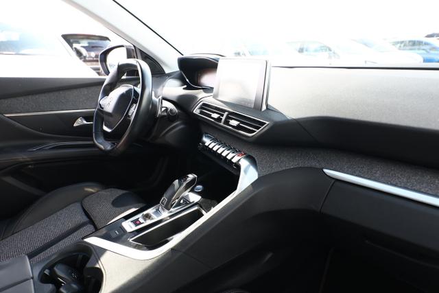 Peugeot 3008 Allure 2.0 BHDi 180 Aut Pano StandH LED Nav 