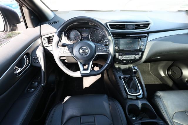 Nissan Qashqai Tekna 1.3 DIG-T 160 DCT Pano Bose Leder 