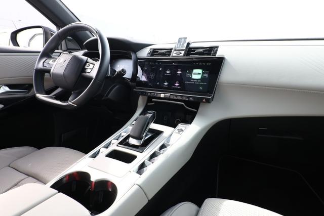 DS Automobiles 7 Opera E-Tense 360 Hybrid 4x4 NightV Nav Focal 