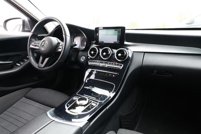 Mercedes-Benz C-Klasse AVANTGARDE C 220d T Sport LED Nav EHK Kam 17Z 