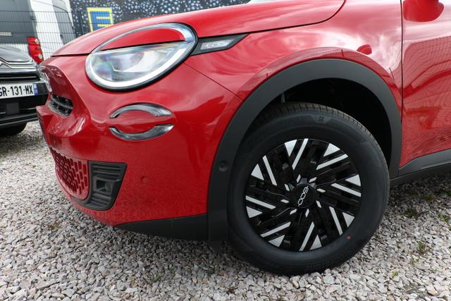 Fiat 600 MHEV 100 DCT LED Kam Keyl Klimaaut CarP PDC 