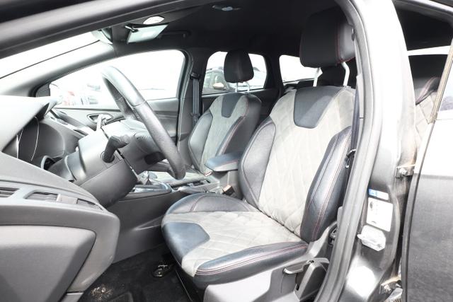 Ford Focus Turnier ST-Line 1.5 EB 182 Nav PDC SHZ 