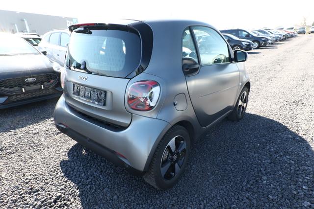 Smart fortwo passion EQ QuickCharge Pano LED PDC SHZ 